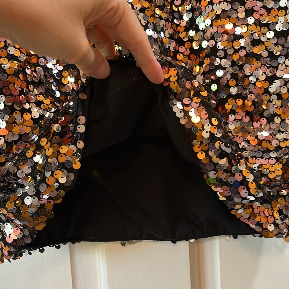 H&M Gold & Silver Sequin Short Sleeve Top - Size Small - Picture 4 of 7